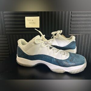 Jordan 11 XI low snakeskin